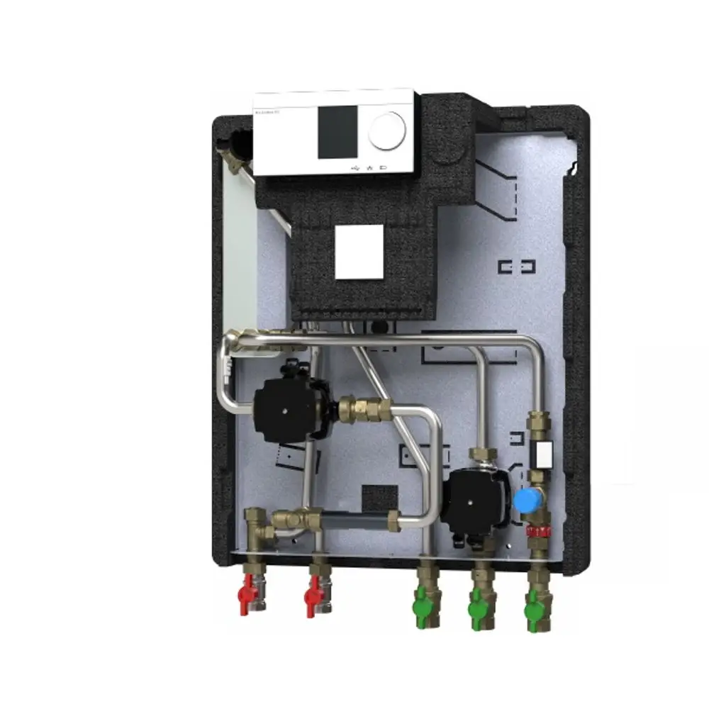 Durchlauferhitzer mit einer Steuerungseinheit. Sichtbare Rohrleitungen und Ventile, alle in einem Gehäuse montiert. Produkt von Danfoss.